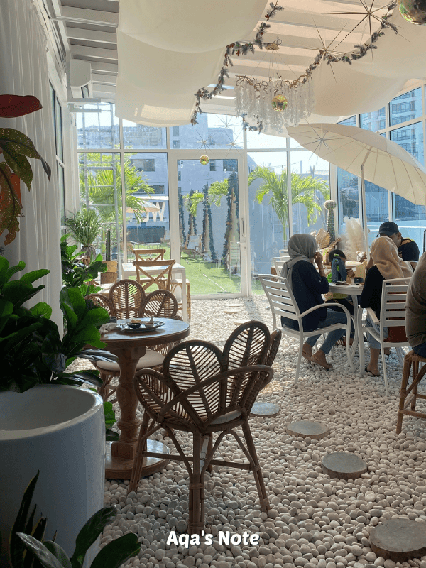 fly me to cafe in penang interior aqa's note