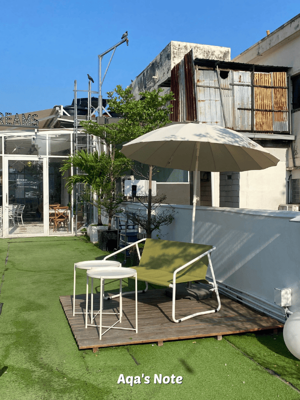 fly me to cafe in penang outside aqa's note